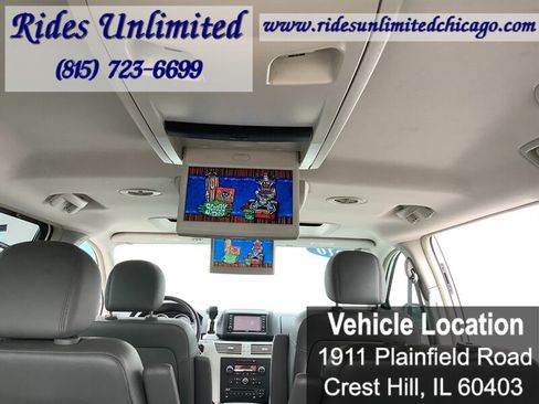 Used 2010 Volkswagen Routan SEL Premium FWD image 40