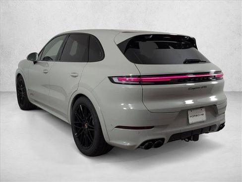 New 2026 Porsche Cayenne GTS image 3