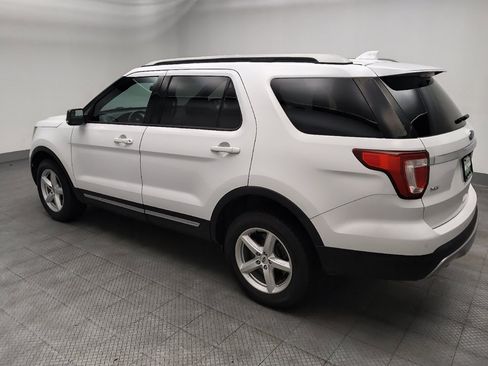 Used 2016 Ford Explorer XLT AWD/4WD image 3