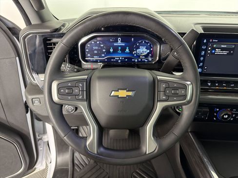 Used 2024 Chevrolet Silverado 2500 LTZ w/ LTZ Convenience Package AWD/4WD image 22