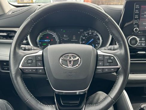 Used 2021 Toyota Highlander XLE image 84