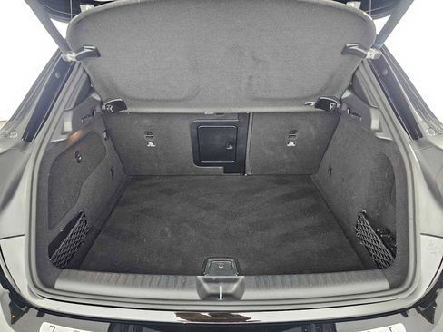 Used 2020 Mercedes-Benz GLA 250 4MATIC w/ Premium Package image 15