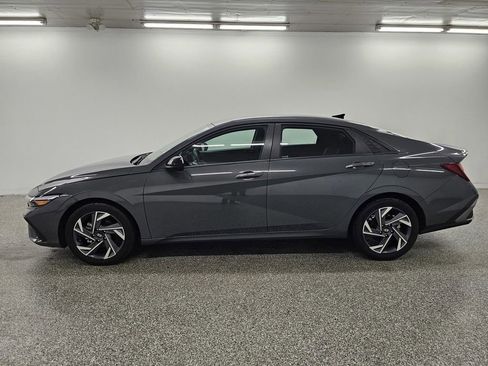 Used 2025 Hyundai Elantra Sport w/ Cargo Package FWD image 8