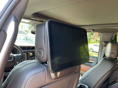 Used 2023 GMC Yukon Denali Ultimate AWD/4WD image 18