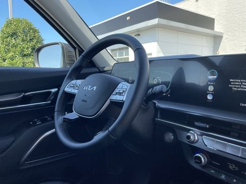 New 2025 Kia Telluride S image 33