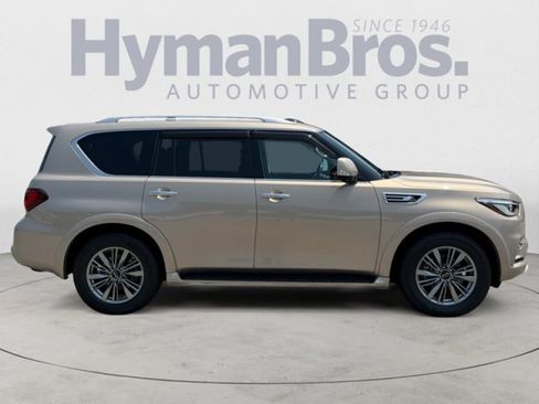 Used 2022 INFINITI QX80 Luxe w/ Cargo Package AWD/4WD image 2