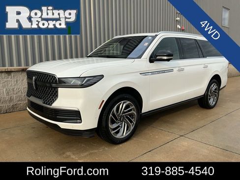 Used 2025 Lincoln Navigator L Reserve image 1