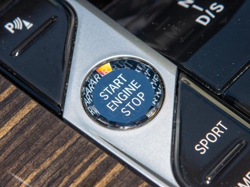 Used 2024 BMW X7 xDrive40i w/ Executive Package image 34