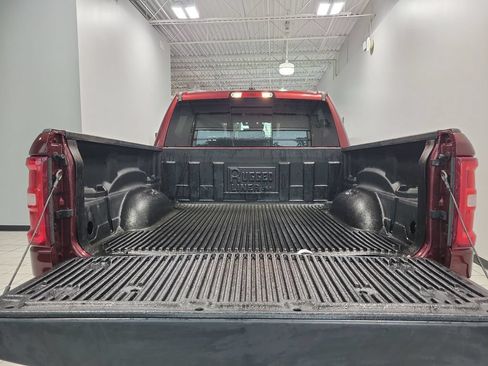 Used 2025 RAM 1500 Laramie AWD/4WD image 13