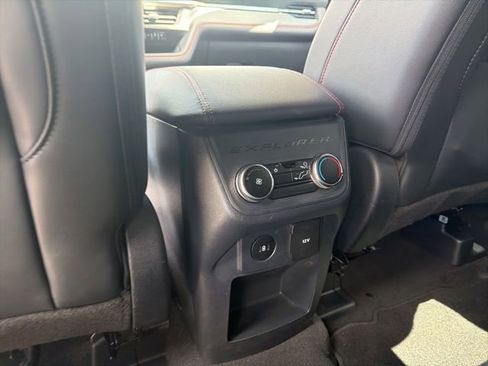 Used 2025 Ford Explorer ST-Line w/ ST-Line Street Pack AWD/4WD image 20