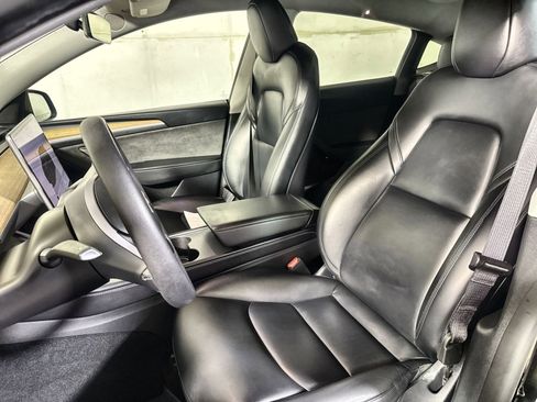 Used 2024 Tesla Model Y Long Range image 13