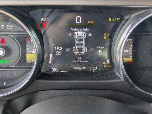 Used 2023 Jeep Wrangler Unlimited w/ Convenience Group AWD/4WD image 28
