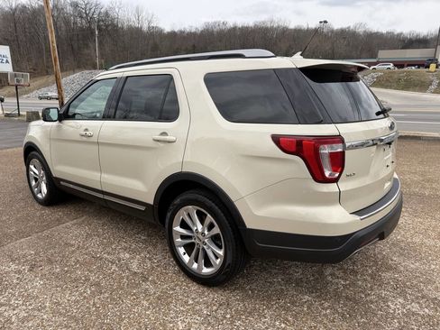 Used 2018 Ford Explorer XLT w/ Equipment Group 202A image 19