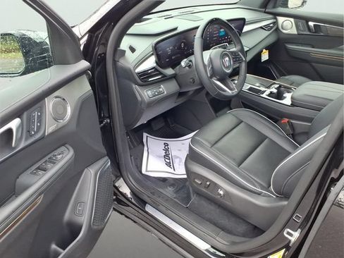 Used 2026 Buick Enclave Avenir w/ Super Cruise Package AWD/4WD image 10