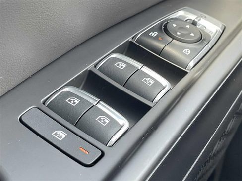 New 2026 Kia Carnival SX w/ SX Dark Edition Package image 11