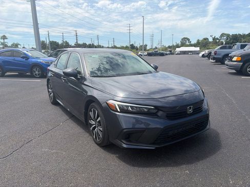 Used 2024 Honda Civic EX image 1