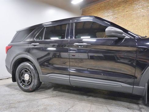 Used 2021 Ford Explorer Police AWD 3.3L V6 Hybrid image 9