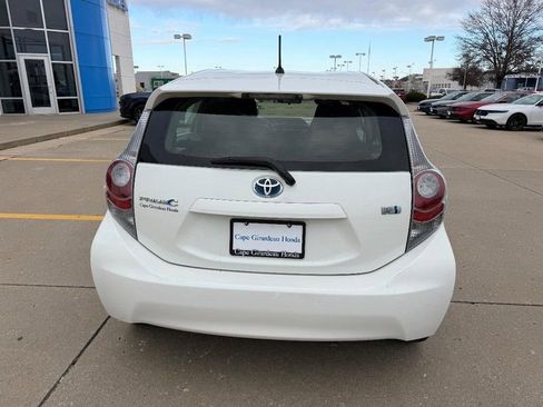Used 2013 Toyota Prius C Two image 3