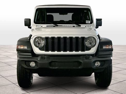 Used 2026 Jeep Wrangler Sport image 3