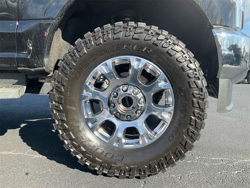 Used 2022 Ford F250 Lariat w/ Chrome Package image 10