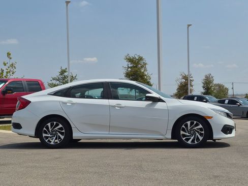 Used 2016 Honda Civic EX image 3