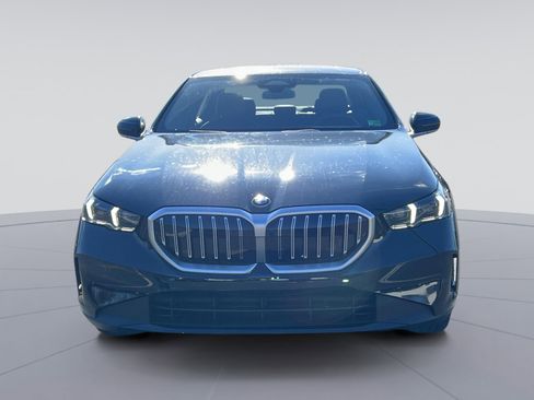 New 2025 BMW 530i xDrive w/ Premium Package image 8