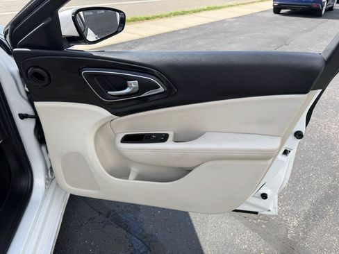 Used 2015 Chrysler 200 C FWD image 20