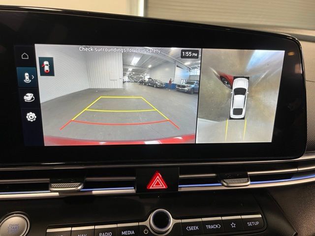 Used 2024 Hyundai Elantra Limited FWD image 29