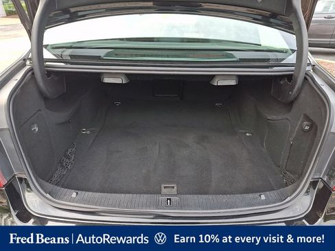 Used 2014 Mercedes-Benz E 350 Sedan image 34