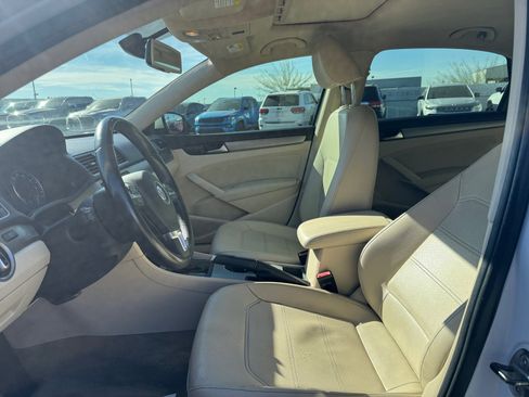 Used 2014 Volkswagen Passat 1.8T SE image 12