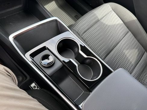 New 2026 Chevrolet Equinox LT w/ Safety and Technology Package FWD image 19