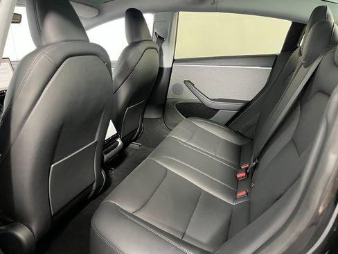 Used 2025 Tesla Model 3 Long Range image 26