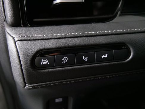 Certified 2025 INFINITI QX80 Sensory AWD/4WD image 17