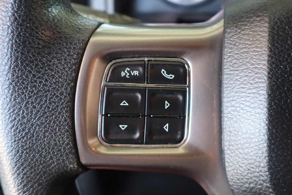Used 2021 RAM 1500 Classic SLT AWD/4WD image 18