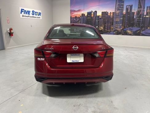Used 2024 Nissan Altima 2.5 SV image 25