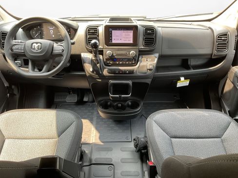 Used 2024 RAM ProMaster 2500 w/ Storage Group image 10