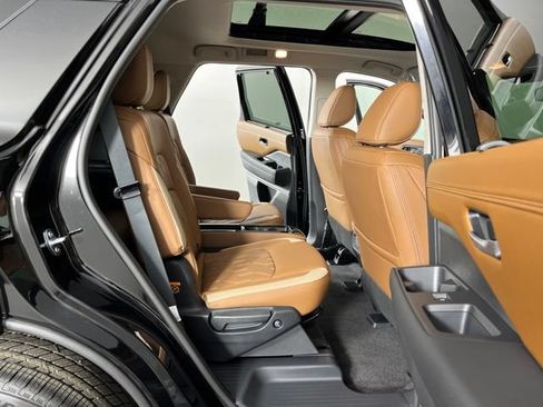 New 2026 Nissan Pathfinder Platinum FWD image 46