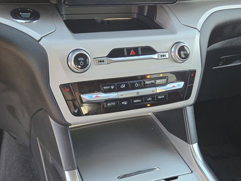 Certified 2023 Ford Explorer XLT w/ Equipment Group 202A image 29