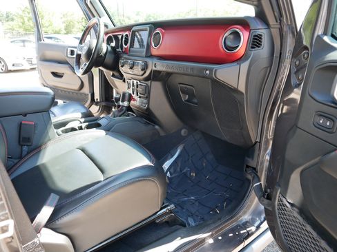 Used 2021 Jeep Wrangler Unlimited Rubicon w/ LED Lighting Group image 18