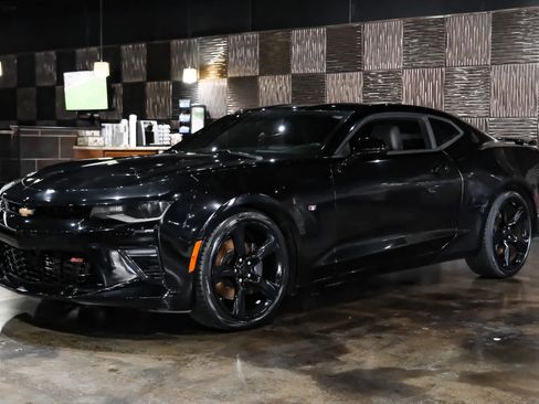 Used 2018 Chevrolet Camaro SS image 8
