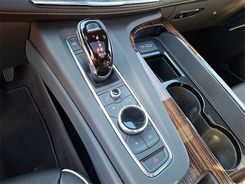 Certified 2023 Cadillac Escalade Premium Luxury image 13