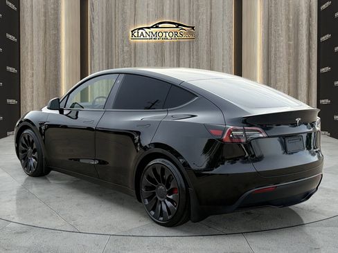 Used 2023 Tesla Model Y Performance image 5