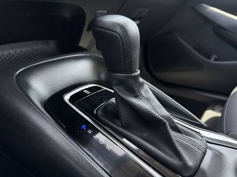 Used 2023 Toyota Corolla LE FWD image 17