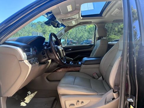 Used 2019 Chevrolet Tahoe Premier AWD/4WD image 23