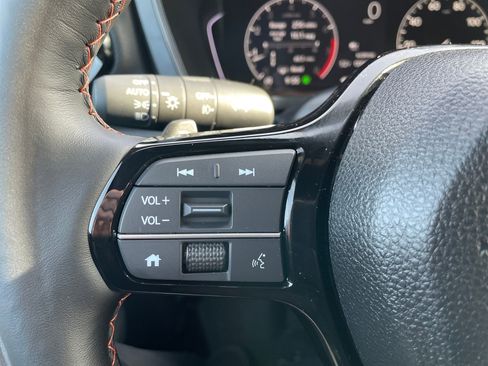 Used 2025 Honda Pilot TrailSport image 28