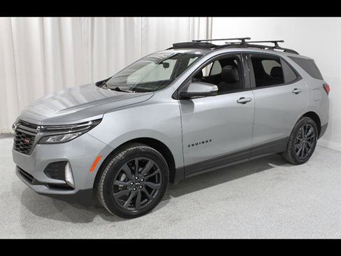 Used 2023 Chevrolet Equinox RS w/ RS Leather Package AWD/4WD image 3