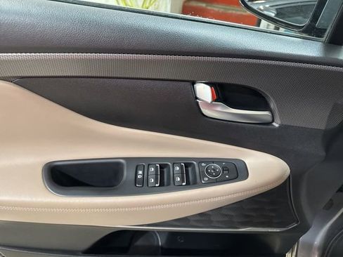 Used 2019 Hyundai Santa Fe Limited image 17