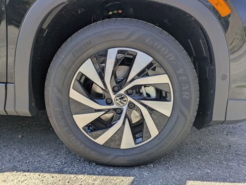 New 2026 Volkswagen Tiguan S FWD image 11