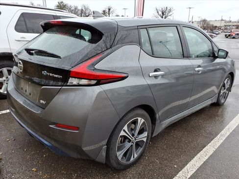 Used 2022 Nissan Leaf SV w/ SV Technology Package image 3