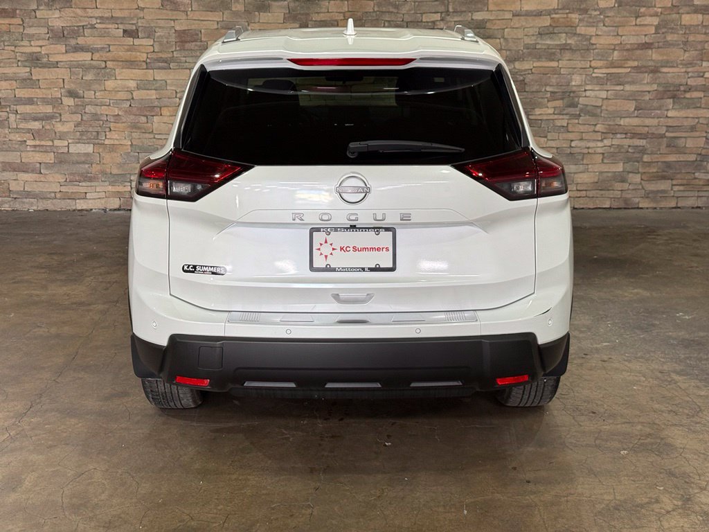 Certified 2025 Nissan Rogue SV w/ SV Premium Package FWD image 7